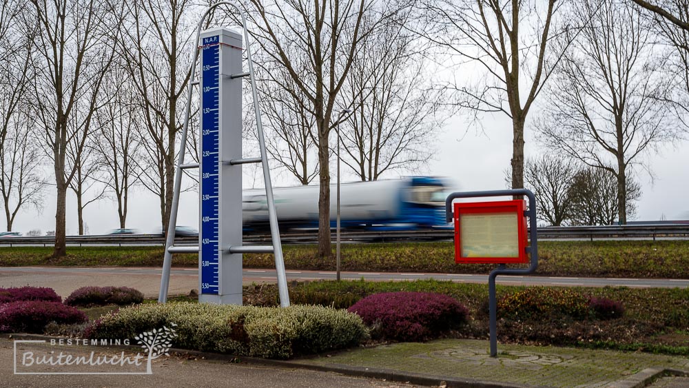 Ijver Ga naar het circuit Min Het laagste punt van Nederland ligt bij Nieuwerkerk aan den IJssel